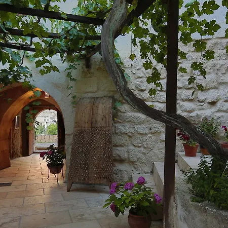Hotel Lamihan Cave